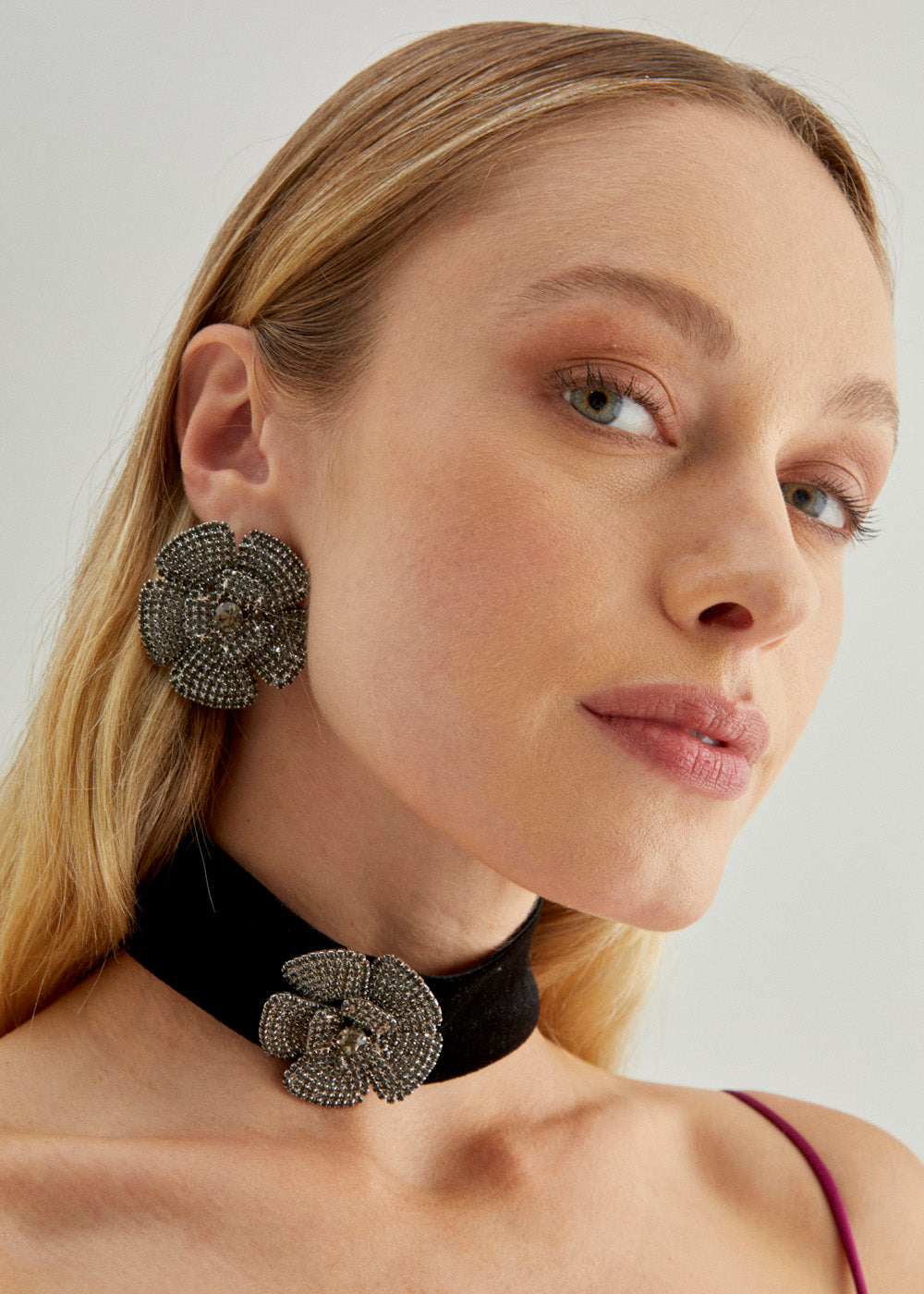 Collana velluto fiore — Nero