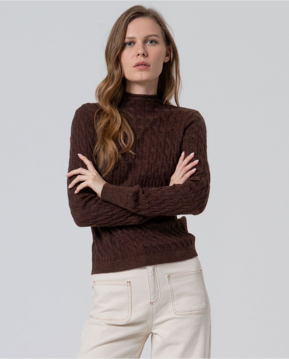 Maglia con trecce — Cioccolato