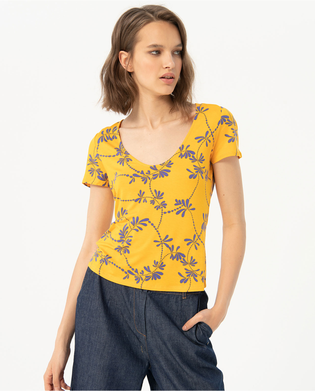 T-shirt scollo a v mezza manica